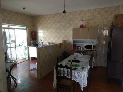 Casa com 02 lojas / 05 quartos 01 suíte no bairro Novo Eldorado em Contagem