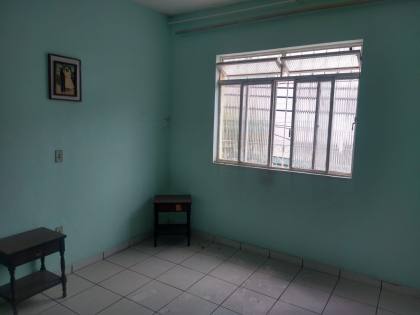 Casa com 02 lojas / 05 quartos 01 suíte no bairro Novo Eldorado em Contagem