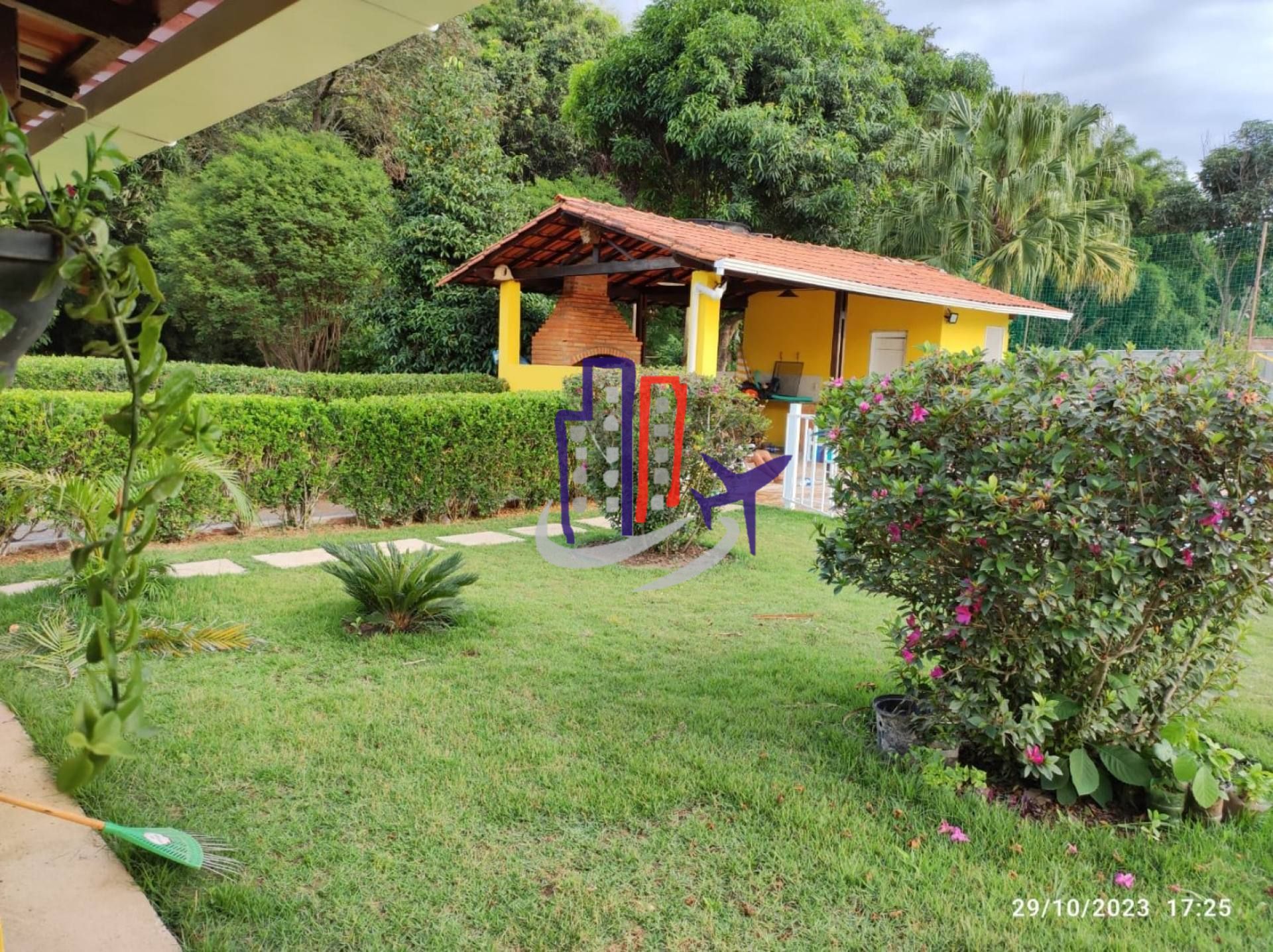 Sítio Para Vender com 03 quartos 01 suítes no bairro Caracóis de Baixo em Esmeraldas
