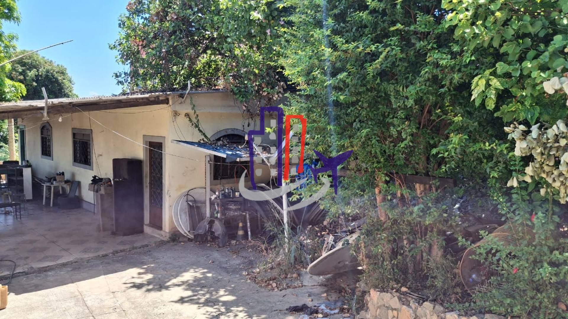 Casa Para Vender com 03 quartos no Centro em Contagem