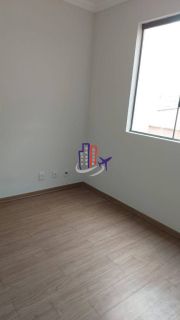 Casa Para Vender com 03 quartos 01 suíte no bairro Lucio de Abreu em Contagem