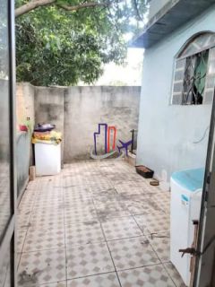 Casa Para Vender com 03 quartos no bairro Vila Itália em Contagem