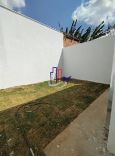 Casa Geminada com 03 quartos 01 suíte no bairro Duque de Caxias em Betim