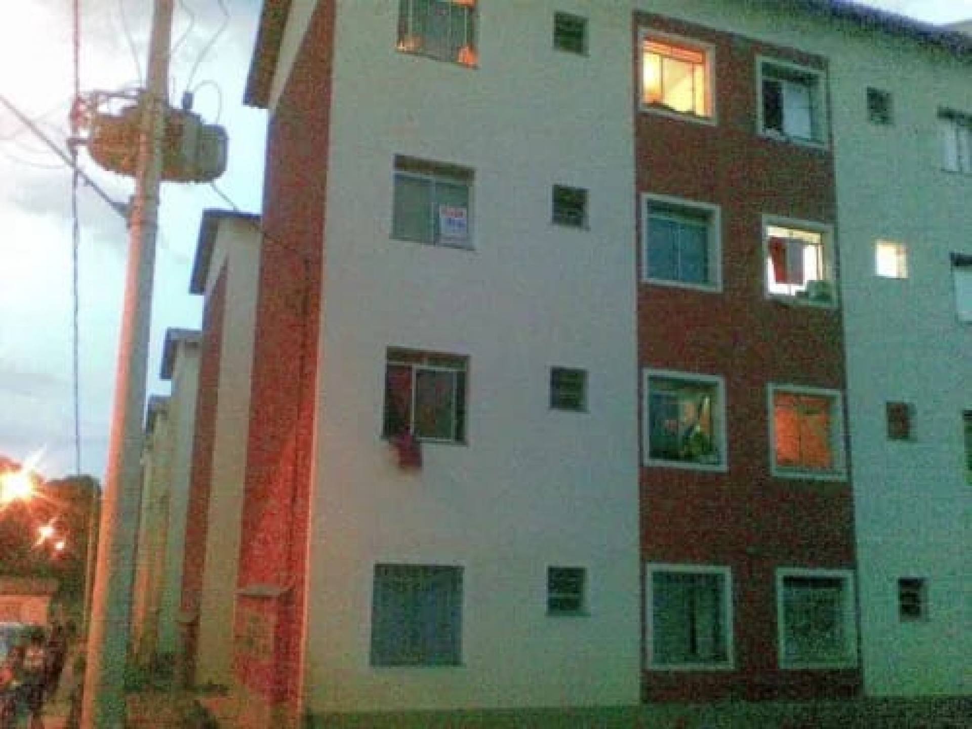 Apartamento Para Vender com 02 quartos no bairro Parque Maracanã em Contagem