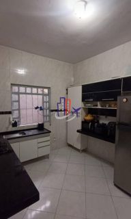 Casa Para Vender com 06 quartos no bairro Senhora das Graças em Betim