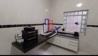 Casa Para Vender com 06 quartos no bairro Senhora das Graças em Betim