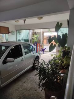 Casa Triplex Para Vender com 03 quartos 02 suítes no bairro Alvorada em Contagem