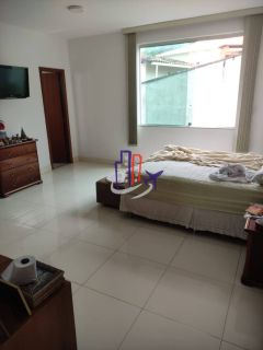 Casa Triplex Para Vender com 03 quartos 02 suítes no bairro Alvorada em Contagem