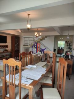 Casa Triplex Para Vender com 03 quartos 02 suítes no bairro Alvorada em Contagem