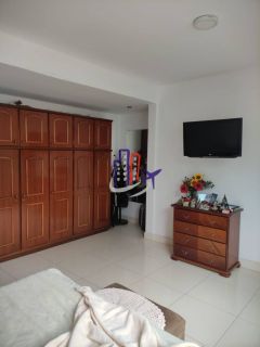 Casa Triplex Para Vender com 03 quartos 02 suítes no bairro Alvorada em Contagem