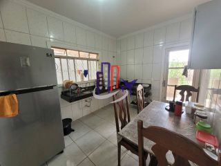 Casa Para Vender com 03 quartos 01 suíte no bairro Ouro Branco em Contagem