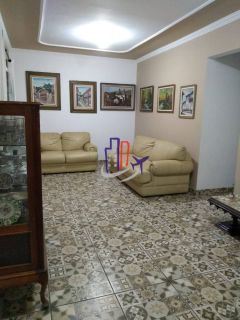 Casa Para Vender com 03 quartos 01 suíte no bairro Ouro Branco em Contagem