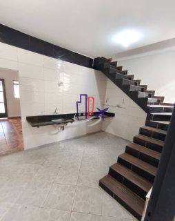 Casa Para Vender com 01 quartos 01 suíte no bairro Oitis em Contagem