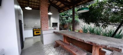 Casa De Alto Padrão  04 quartos 03 suítes no bairro Quintas São José em Esmeraldas