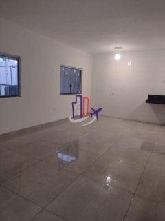 Casa Para Vender com 03 quartos 01 suítes no bairro Tropical em Contagem