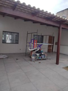 Casa Para Vender com 03 quartos 01 suítes no bairro Tropical em Contagem