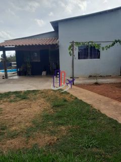 Casa Para Vender com 03 quartos 01 suítes no bairro Pousada Del Rey em Igarapé