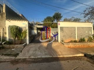 Casa/Sítio Para Vender com 03 quartos no bairro Tupã em Contagem