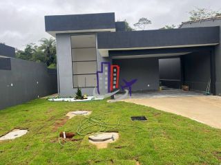Casa Para Vender com 03 quartos 01 suíte no bairro Floresta Encantada em Esmeraldas