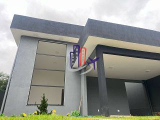 Casa Para Vender com 03 quartos 01 suíte no bairro Floresta Encantada em Esmeraldas