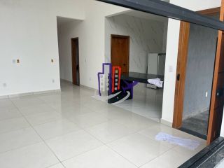 Casa Para Vender com 03 quartos 01 suíte no bairro Floresta Encantada em Esmeraldas