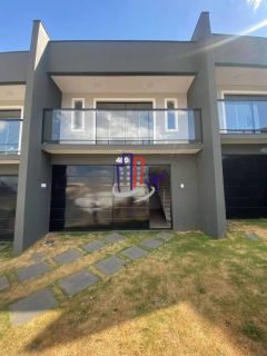 Casa Para Vender com 03 quartos no bairro Vila Verde em Betim