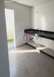 Casa com 03 quartos 01 suíte no bairro Guarujá Mansões em Betim
