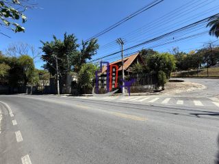 Casa Para Vender com 03 quartos 02 suítes no bairro Centro em Contagem