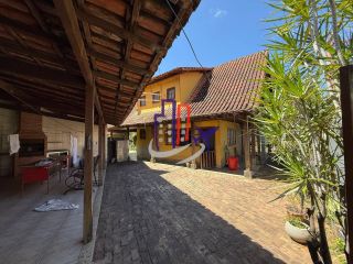 Casa Para Vender com 03 quartos 02 suítes no bairro Centro em Contagem