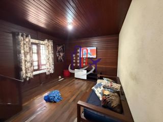 Casa Para Vender com 03 quartos 02 suítes no bairro Centro em Contagem