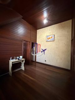 Casa Para Vender com 03 quartos 02 suítes no bairro Centro em Contagem