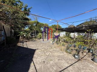 Casa Para Vender com 03 quartos 02 suítes no bairro Centro em Contagem