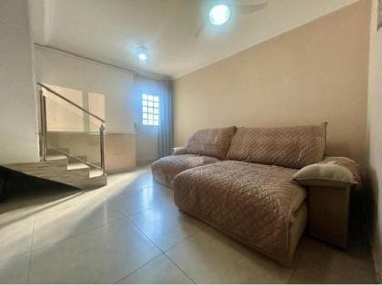 Casa Para Vender com 03 quartos 01 suíte no bairro Alvorada/Centro em Contagem