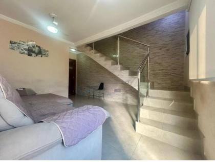Casa Para Vender com 03 quartos 01 suíte no bairro Alvorada/Centro em Contagem