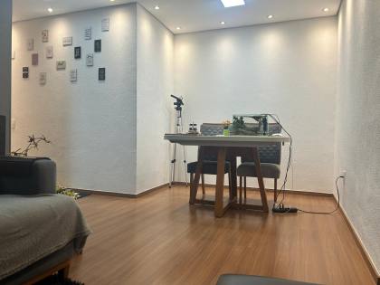 Apartamento Com Sacada 02 quartos 01 suíte no bairro Jardim Riacho das Pedras em Contagem