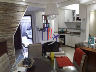 Casa Para Vender com 03 quartos 01 suíte no bairro Cenáculo em Belo Horizonte