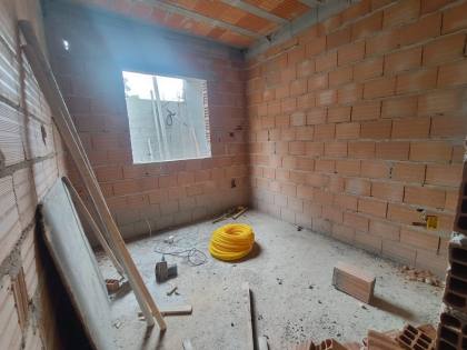 Casa Para Vender com 03 quartos 01 suítes no bairro Tropical em Contagem