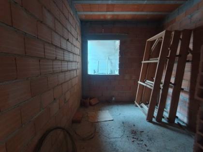 Casa Para Vender com 03 quartos 01 suítes no bairro Tropical em Contagem