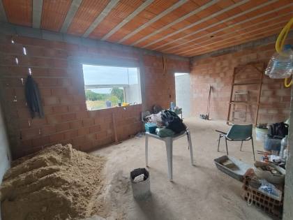 Casa Para Vender com 03 quartos 01 suítes no bairro Tropical em Contagem