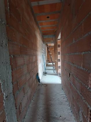 Casa Para Vender com 03 quartos 01 suítes no bairro Tropical em Contagem