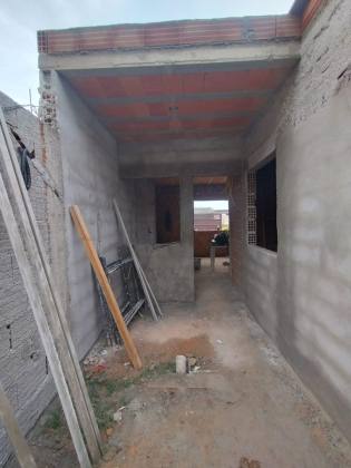 Casa Para Vender com 03 quartos 01 suítes no bairro Tropical em Contagem