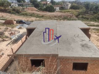 Casa Para Vender com 03 quartos 01 suítes no bairro Tropical em Contagem