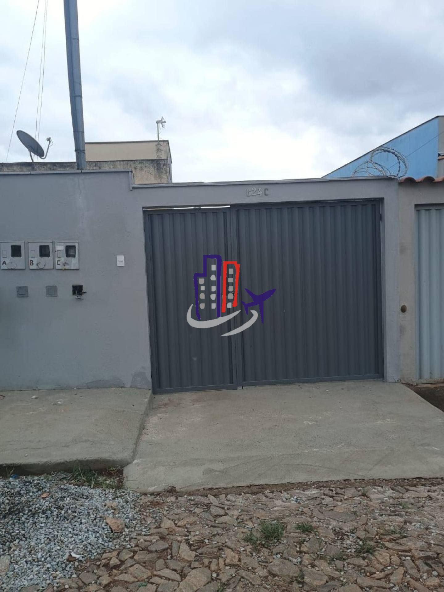 Casa Para Vender com 02 quartos no bairro Planalto em Mateus Leme