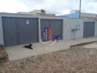 Casa Para Vender com 02 quartos no bairro Planalto em Mateus Leme