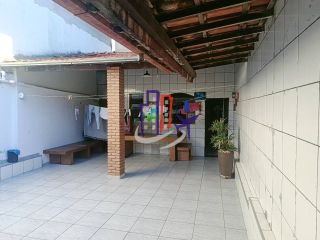 Casa Para Vender com 04 quartos 01 suíte no bairro Glória em Belo Horizonte