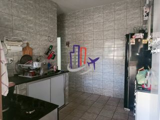 Casa Para Vender com 04 quartos 01 suíte no bairro Glória em Belo Horizonte