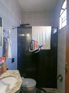 Casa Para Vender com 04 quartos 01 suíte no bairro Glória em Belo Horizonte