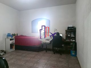 Casa Para Vender com 04 quartos 01 suíte no bairro Glória em Belo Horizonte