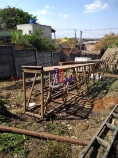 Casa Para Vender com 04 quartos no bairro Retiro em Contagem