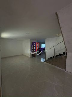 Casa Para Vender com 03 quartos 01 suítes no bairro Centro em Mateus Leme